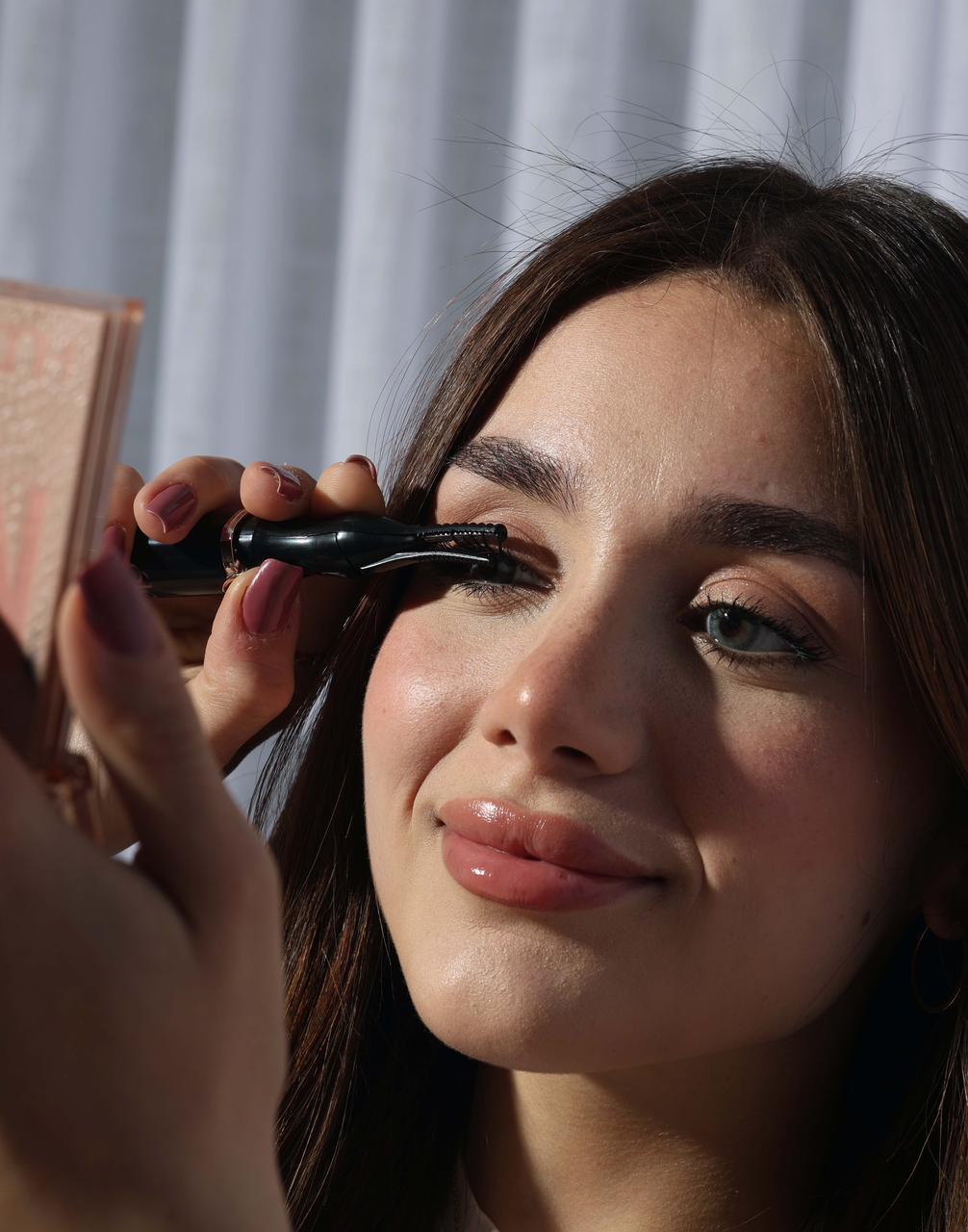 Heated brush+ FREE Heated Eyelash Curler